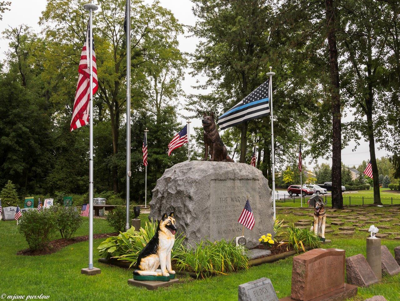 AMVETS MWDM Flag Banner &n Statue fb 092018 (2 of 11).jpg